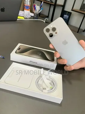 New Apple iPhone 16 Pro Max 256 GB Silver