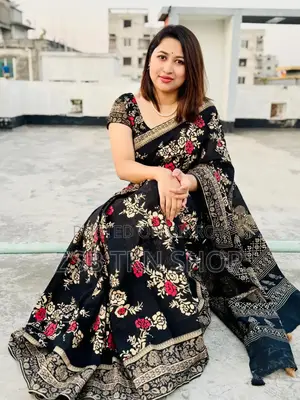 Dhupian Silk Saree With Blouse Piece