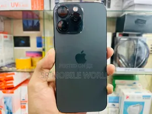 New Apple iPhone 16 Pro Max 256 GB Black