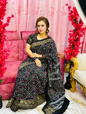Dhupian Silk Sharee With Blouse Piece