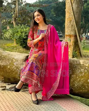 থ্রি-প্লাই ইন্ডিয়ান ওয়েটলেস জর্জেট ফেব্রিক।