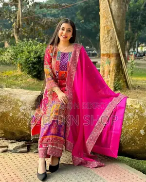 থ্রি-প্লাই ইন্ডিয়ান ওয়েটলেস জর্জেট ফেব্রিক।