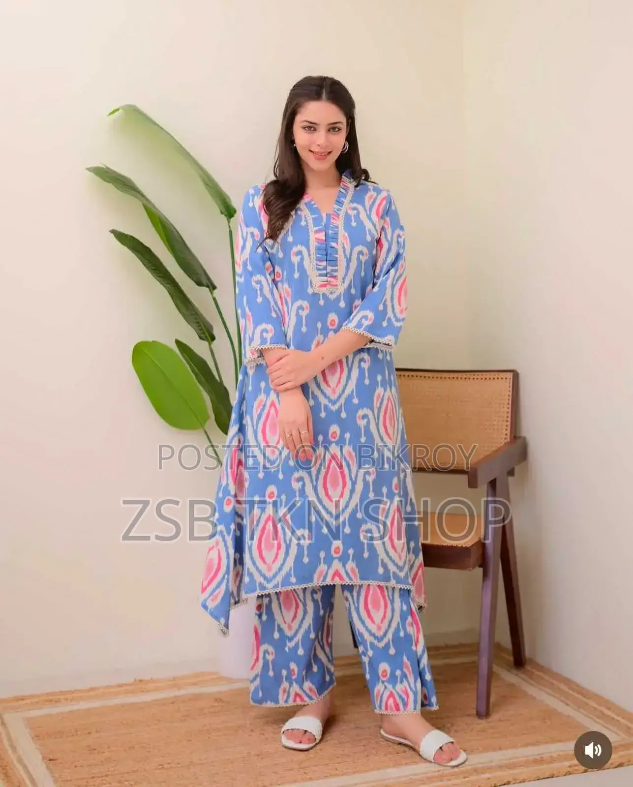বুকে লেইস ওয়ার্ক ডিজাইন করা থাকবে।