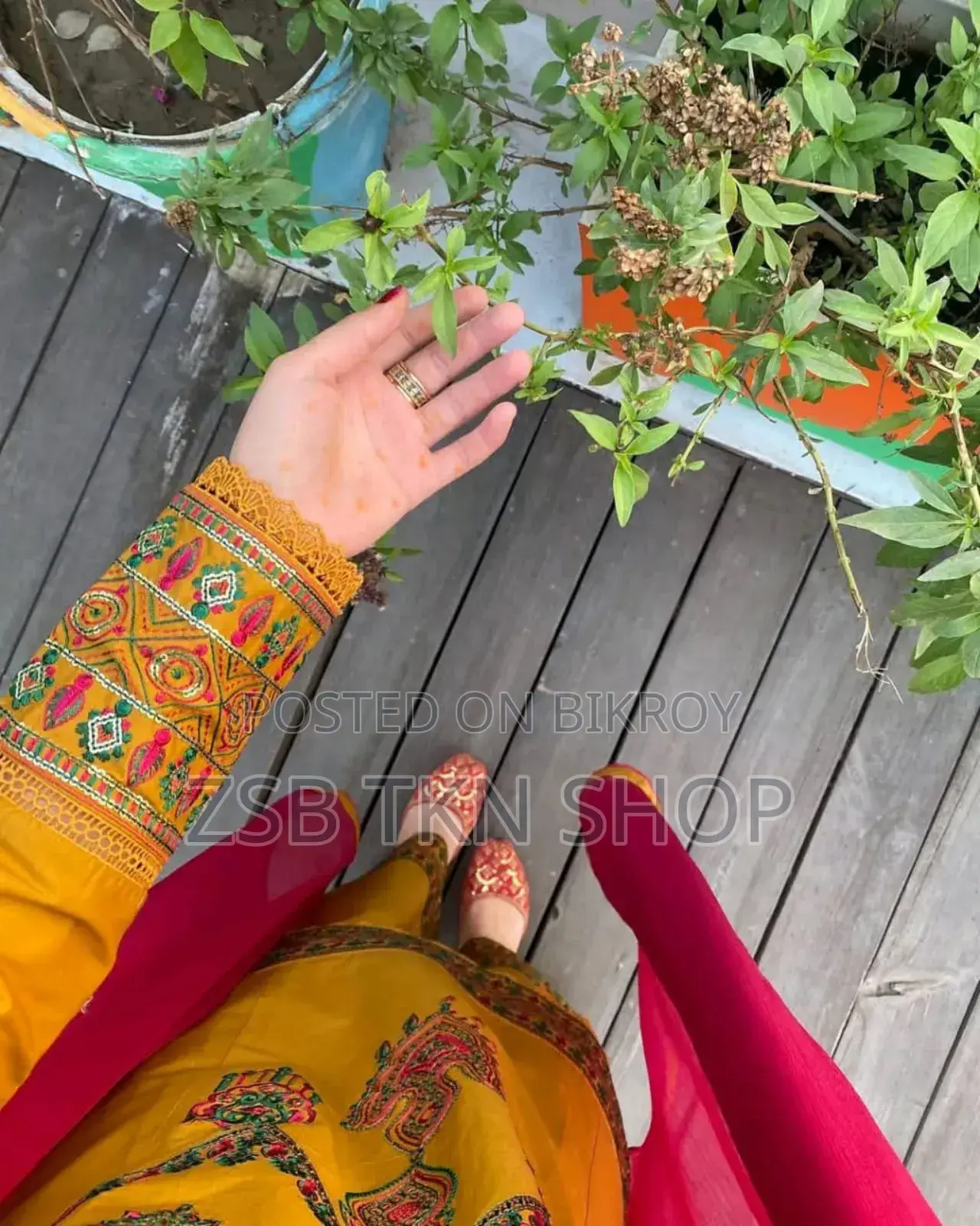 সিকোয়েন্স এবং এমব্রয়ডারি ওয়ার্ক ফেব্রিকস টিসি কটন সফট