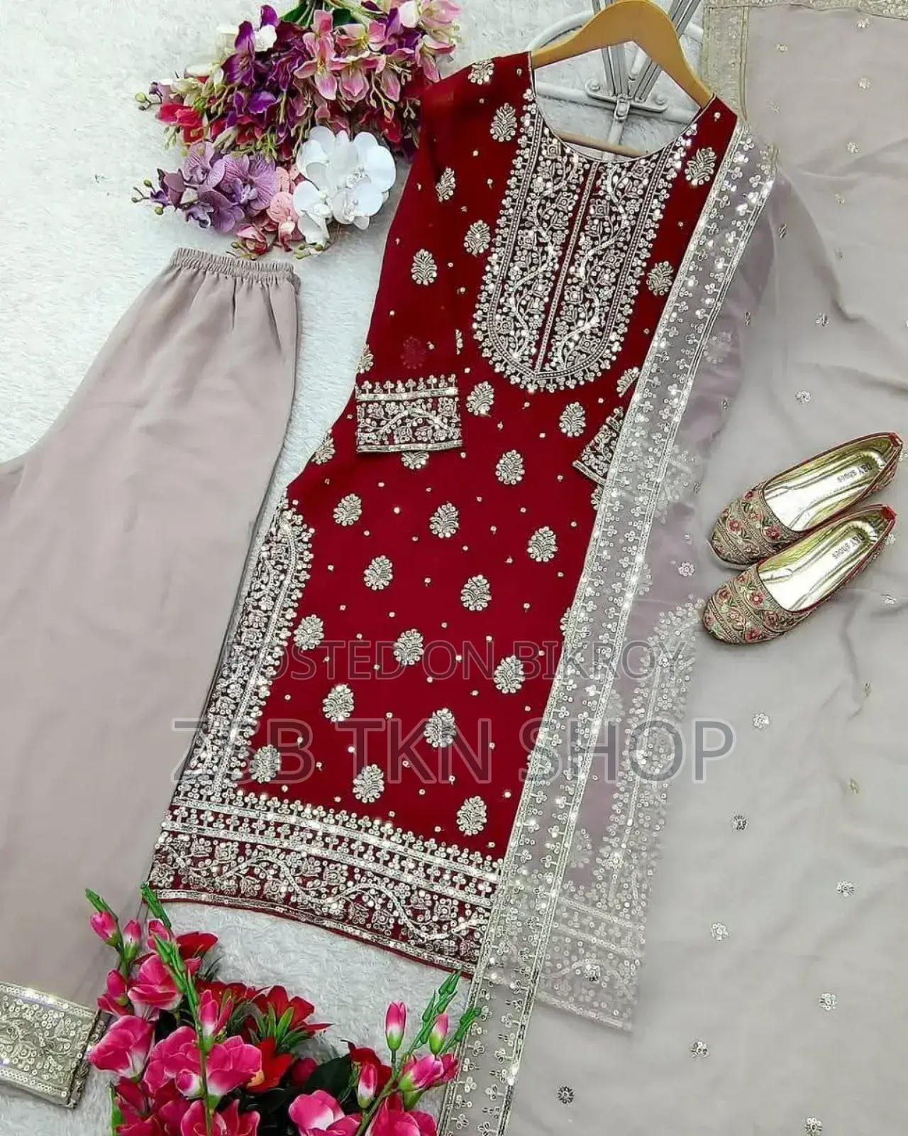 পাকিস্তানি অ্যাসপায়ার থ্রি পিস অল ওভার সিকোয়েন্স এমব্রয়ডারি ওয়ার্ক