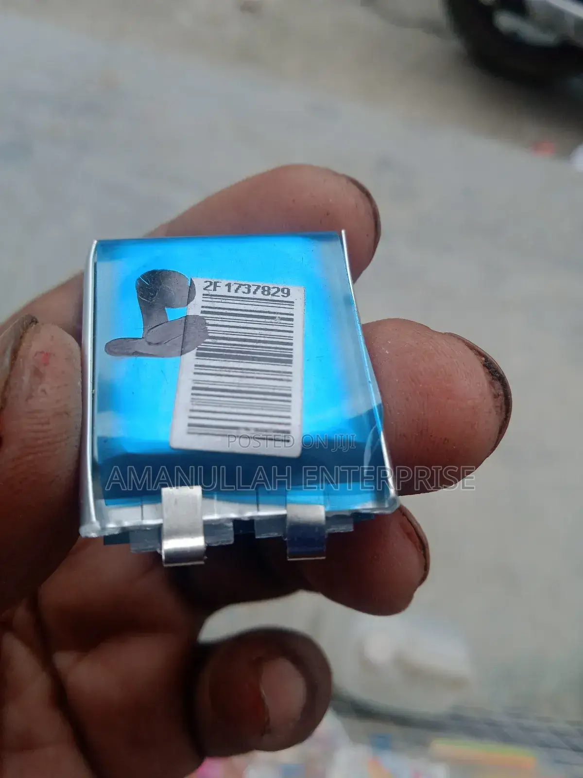 মিনি লিথিয়াম পলিমার ৩.৭ ভোল্ট ব্যাটারি।