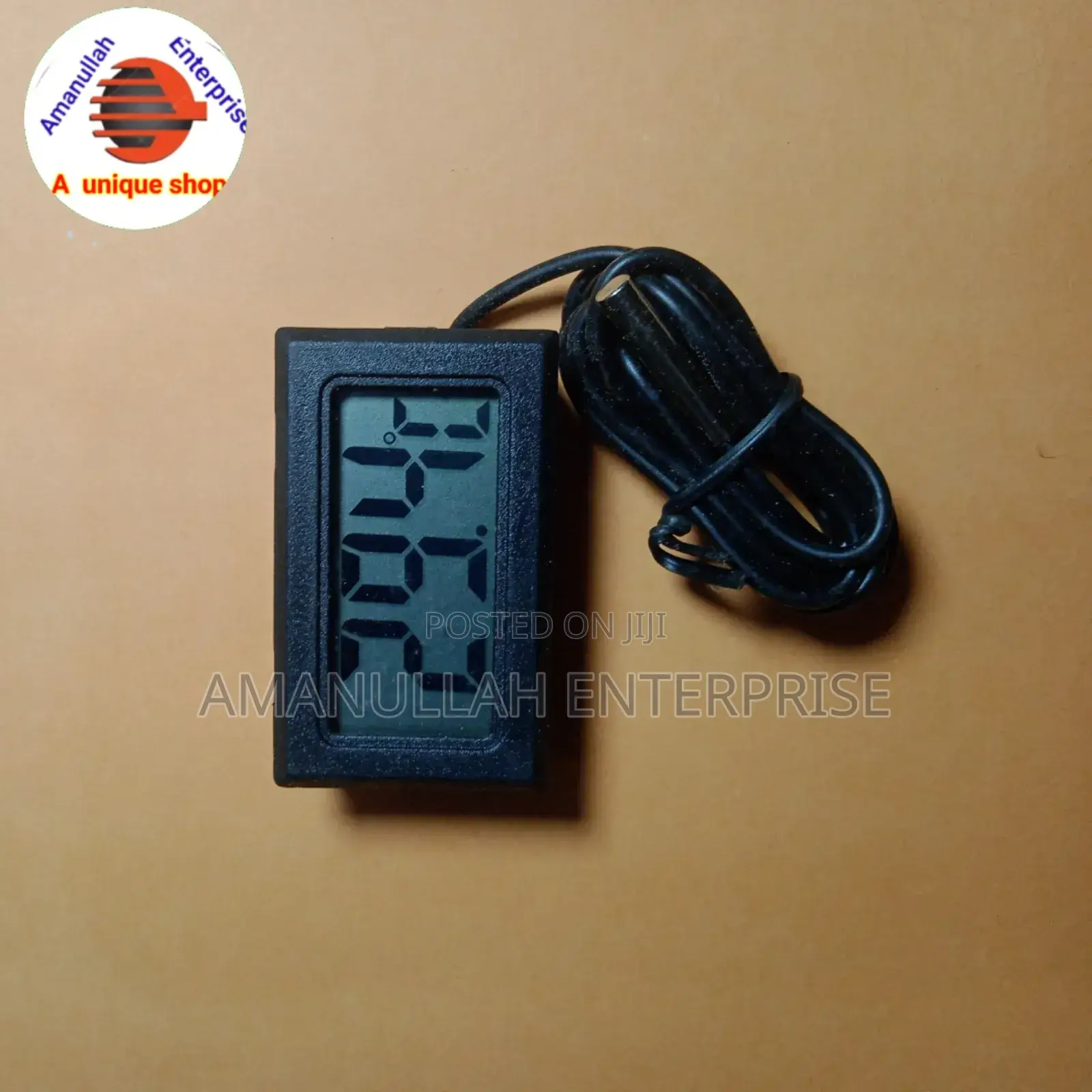 ডিজিটাল থার্মোমিটার / তাপমাত্রা মিটার।