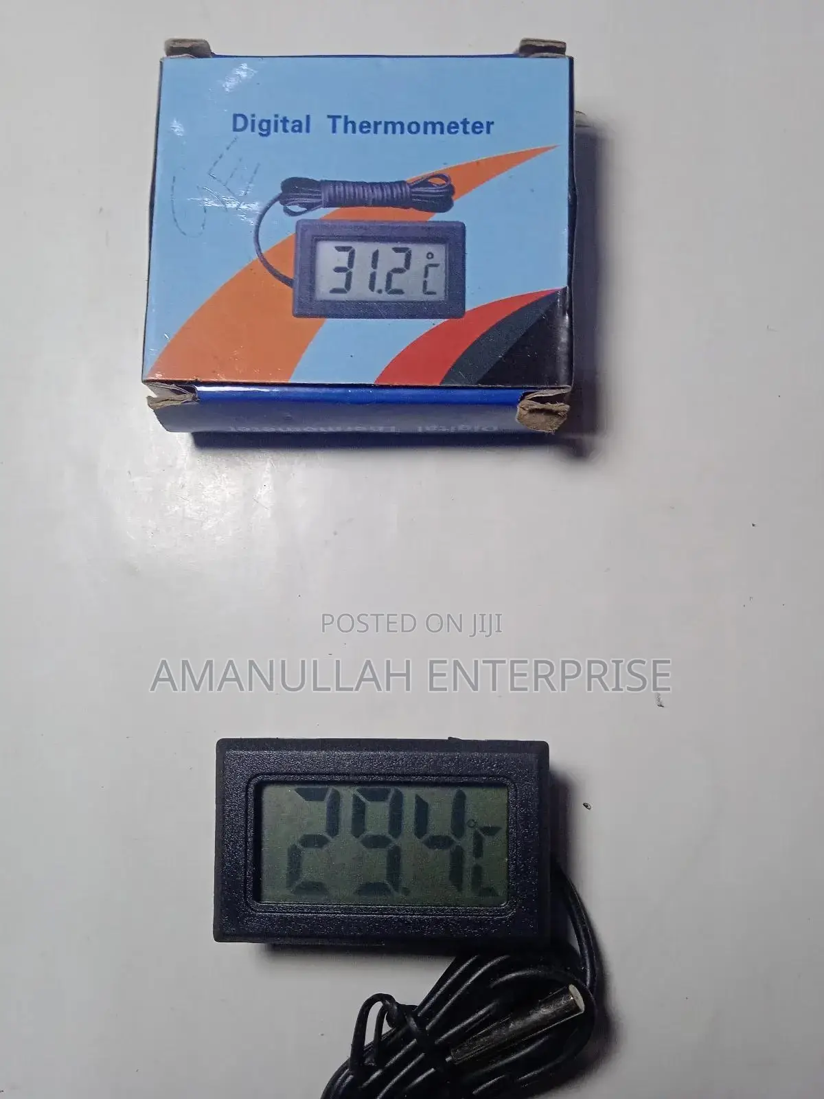 ডিজিটাল থার্মোমিটার / তাপমাত্রা মিটার।