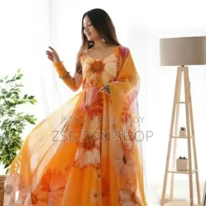 নায়রা কটন কামিজ সেট ওয়ার্ক: এমব্রয়ডারি স্কিন প্রিন্ট