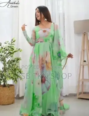 নায়রা কটন কামিজ সেট ওয়ার্ক: এমব্রয়ডারি স্কিন প্রিন্ট