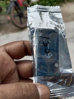 XL6009 ডিসি-ডিসি স্টেপ-আপ বুস্ট কনভার্টার মডিউল।