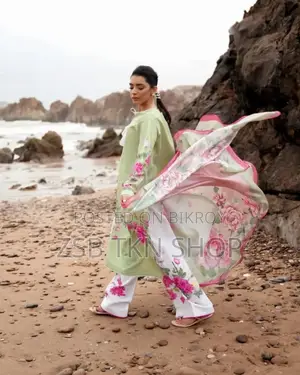 Digital Print Three Piece Girls Fassion
