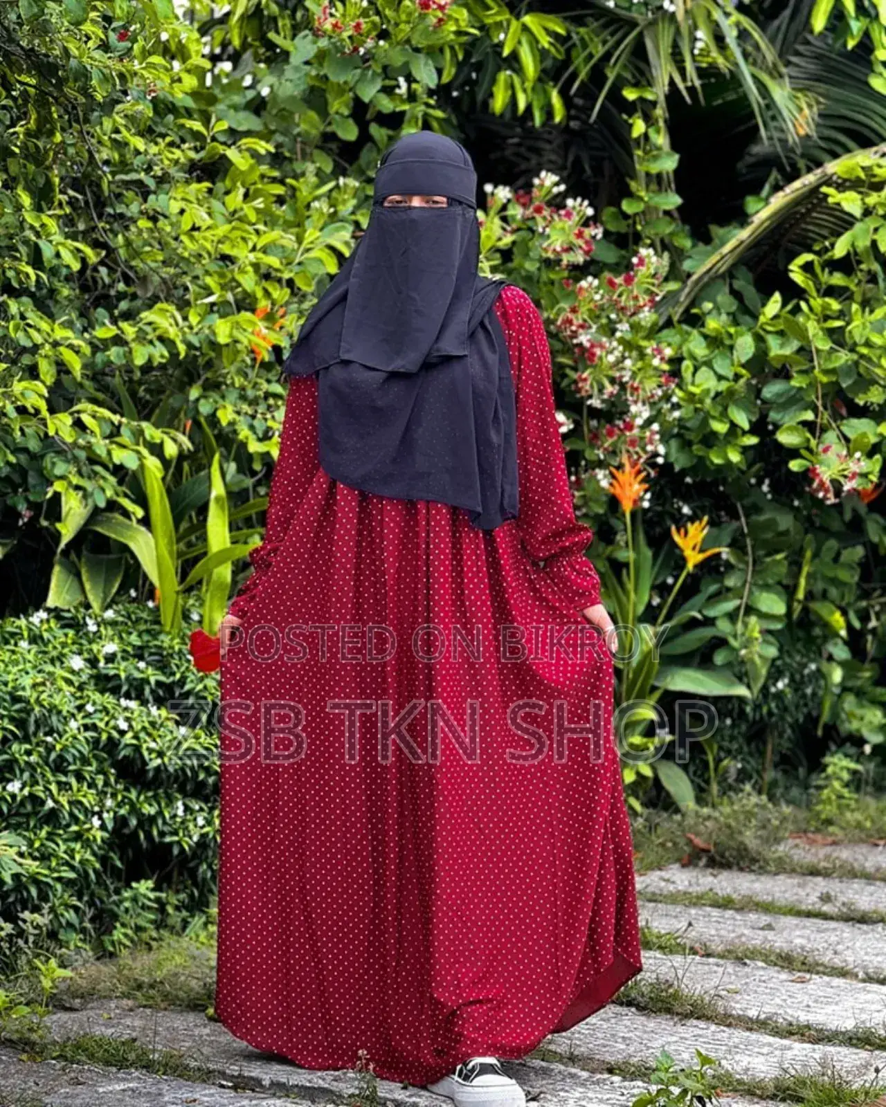 বল প্রিন্ট বোরকা (শুধুমাত্র বোরকা)