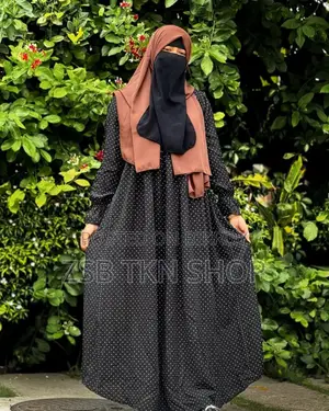 বল প্রিন্ট বোরকা (শুধুমাত্র বোরকা)