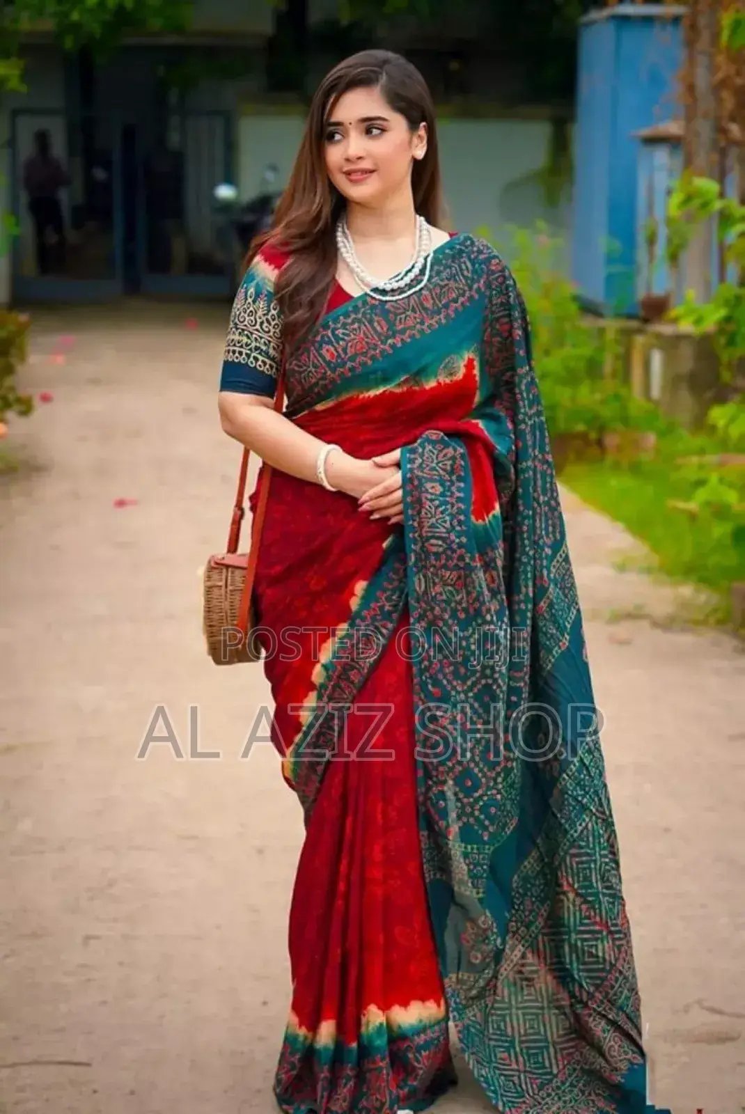 Digital Print Saree with Blouse Piece