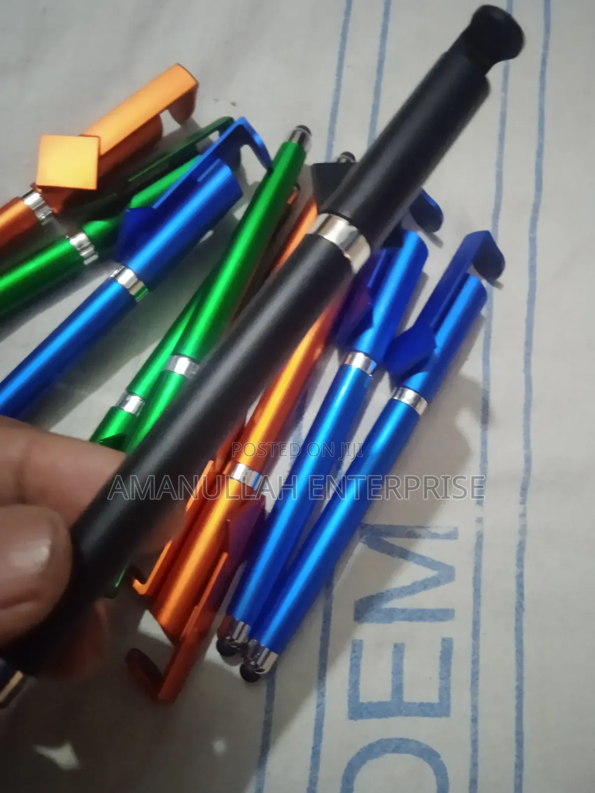 মোবাইল স্ট্যান্ড সহ ৩ ইন ১ টাচ স্ক্রিন স্টাইলাস পেন/