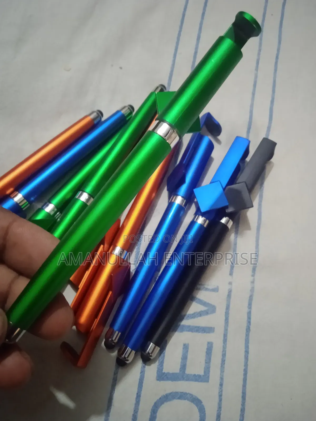 মোবাইল স্ট্যান্ড সহ ৩ ইন ১ টাচ স্ক্রিন স্টাইলাস পেন/