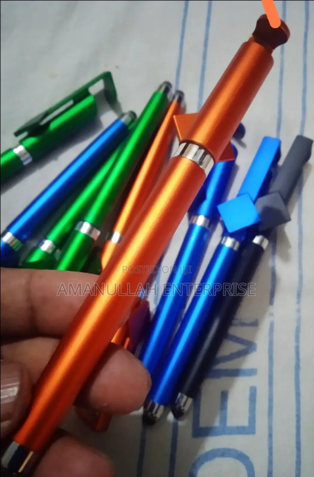 মোবাইল স্ট্যান্ড সহ ৩ ইন ১ টাচ স্ক্রিন স্টাইলাস পেন/