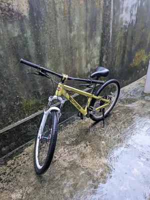 Motorcycle 2025 Yellow