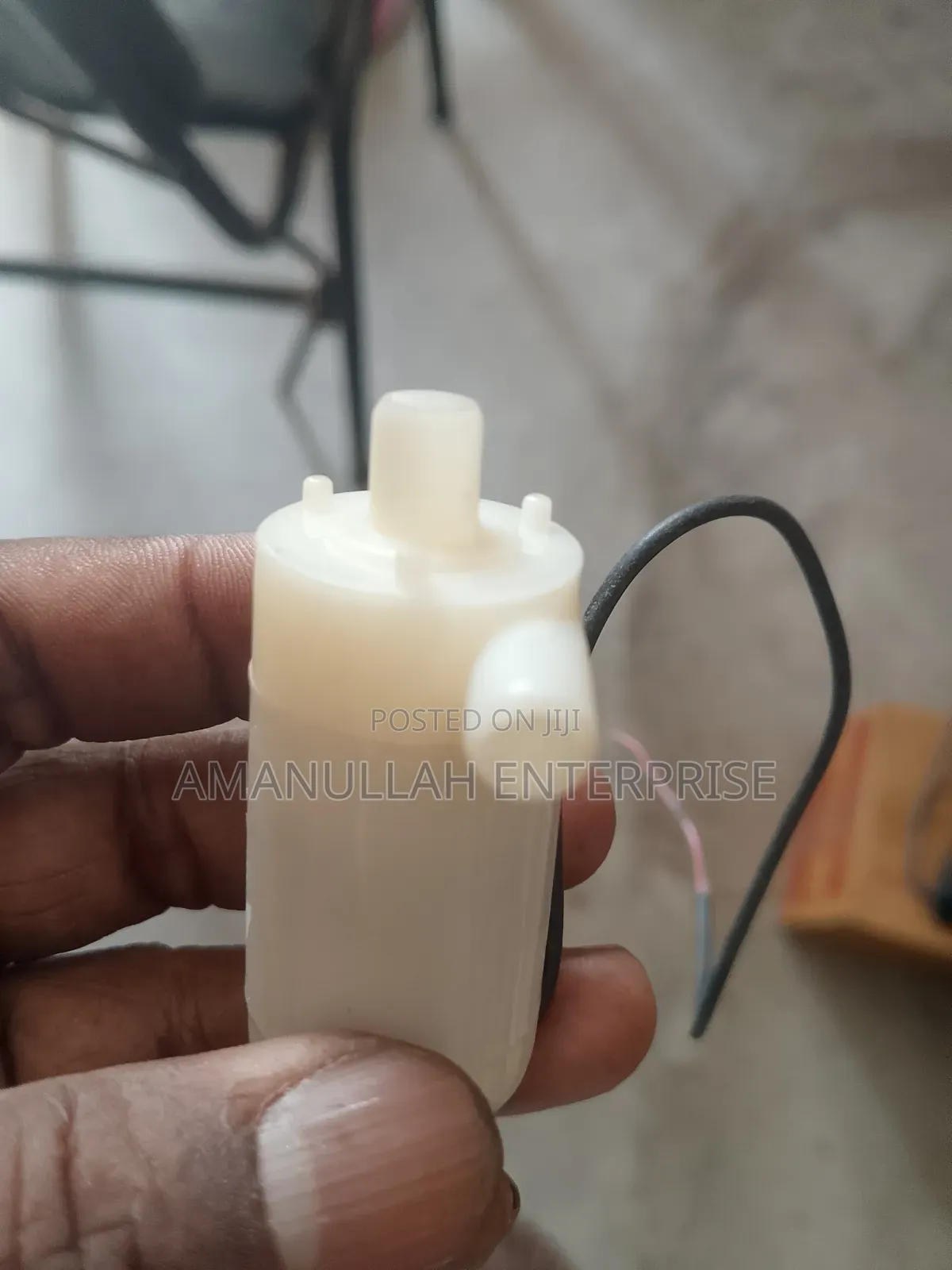 মিনি সাবমার্সিবল ওয়াটার পাম্প, সম্পূর্ণ ডুবে থাকার জন্য ডিজাইন করা হয়েছে।