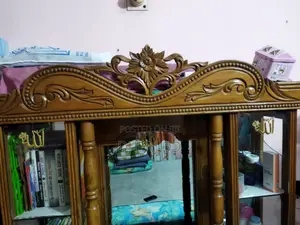 ড্রেসিং টেবিল