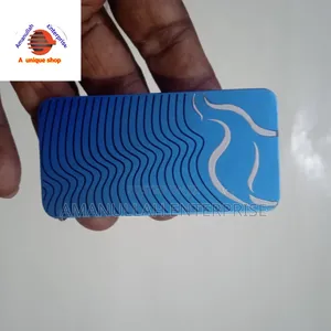 রিচার্জেবল ইউএসবি লাইটার, সম্ভবত ধাতু দিয়ে তৈরি।