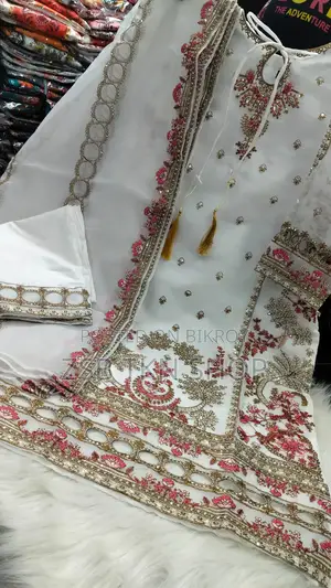 পাকিস্তানি ডিজাইন ৪-পিস সাদা বাহার টিস্যু সেট