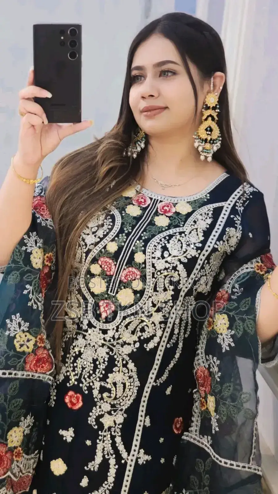 পাকিস্তানি ডিজাইন ৪-পিস সাদা বাহার টিস্যু সেট