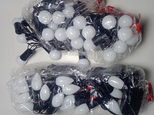 মাল্টি-কালার এলইডি বল বাল্ব ফেয়ারি লাইট, যা গ্লোব স্ট্রিং নামেও পরিচিত।