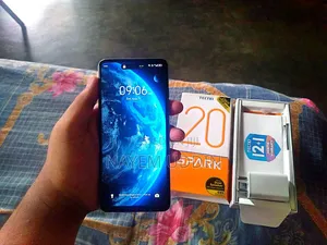 Tecno Spark 20 256 GB White