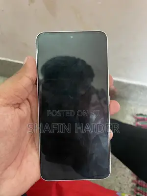 স্যামসাং গ্যালাক্সি এস২২ ৫জি ২৫৬ জিবি সাদা