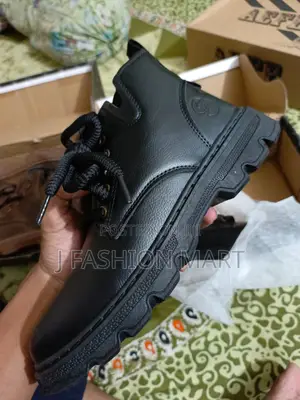 Sinthetik Leather Boot