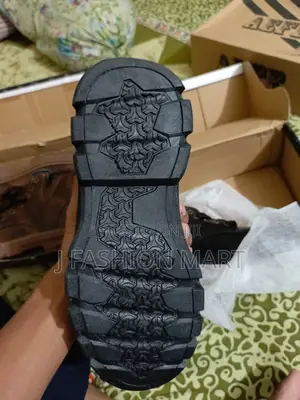 Sinthetik Leather Boot