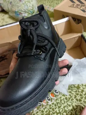 Sinthetik Leather Boot