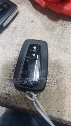 ল্যান্ড ক্রুজার অরিজিনাল রিমোট কি