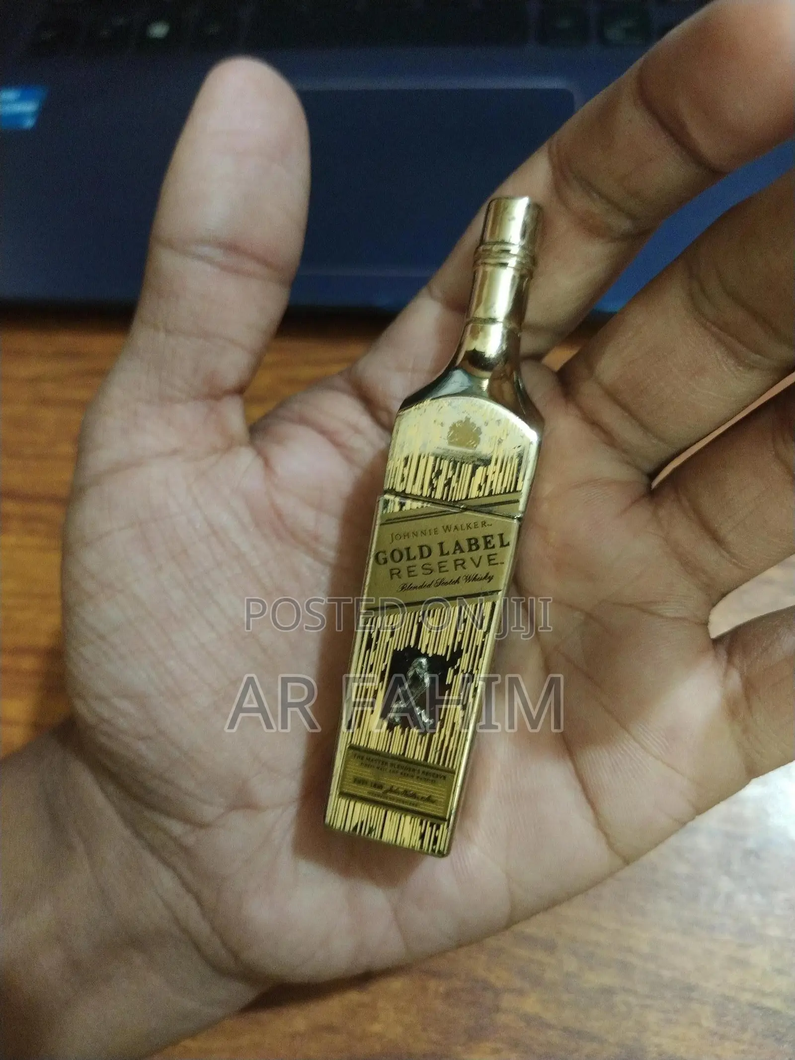 গোল্ড পেনড্রাইভ