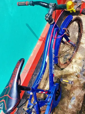 Get a Stylish Blue Coloured Cycle for (10-16) Years Old