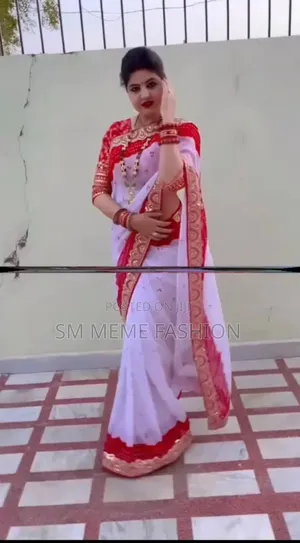 মাখন জর্জেট সিকোয়েন্স ওয়ার্ক শাড়ি