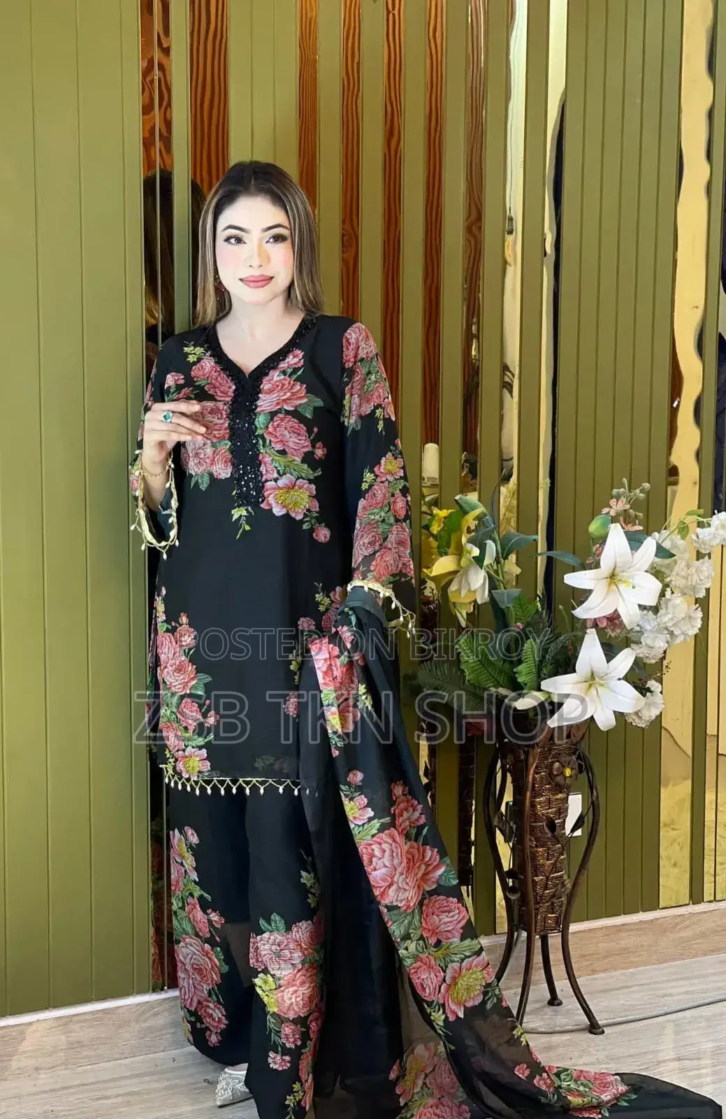 White Gold Georgette Three Piece নতুন আপডেট