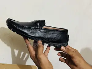 আসল চামড়ার লোফার
