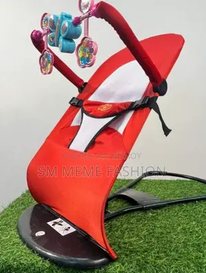 খেলনা সহ বেবি বাউন্সার