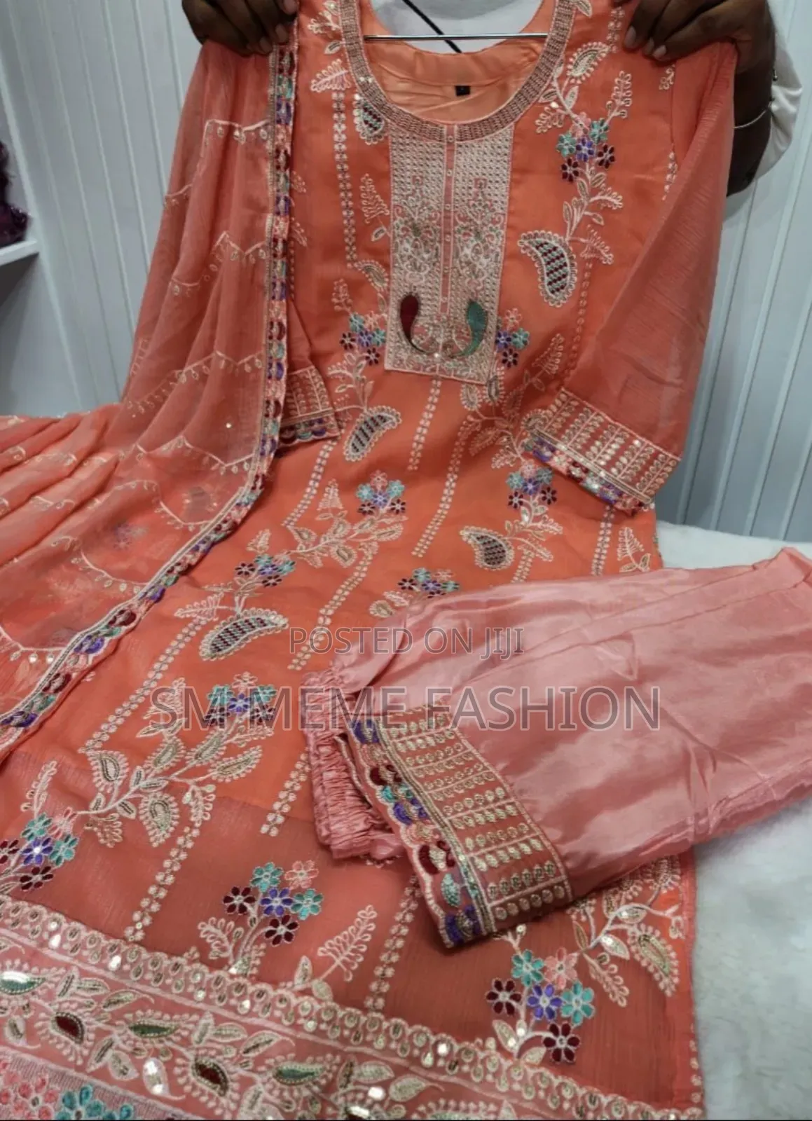 রেডিমেড থ্রি পিস
ফ্যাব্রিকস: ফক্স জর্জেট