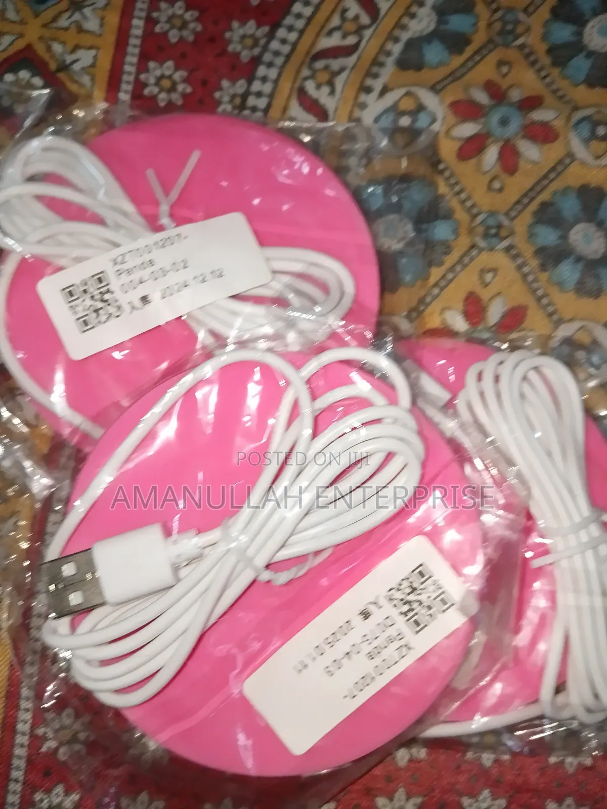 পানীয় গরম রাখার জন্য ইউএসবি কাপ ওয়ার্মার।