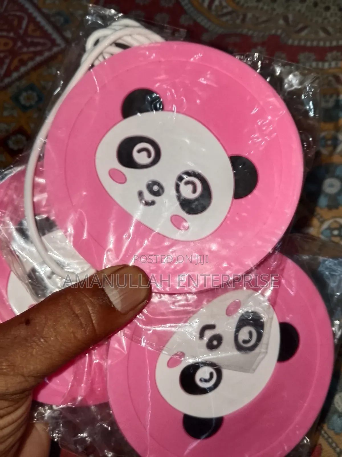 পানীয় গরম রাখার জন্য ইউএসবি কাপ ওয়ার্মার।