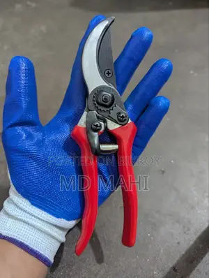 R J Pruning Shear