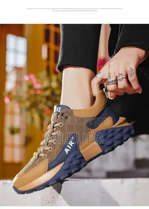স্পোর্টস ফ্যাশন স্নিকার্স (Men’S Casual Air Sneakers)