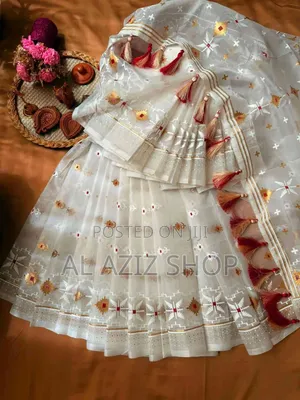 Half Silk Skin Print Saree 
With Blouse Piece