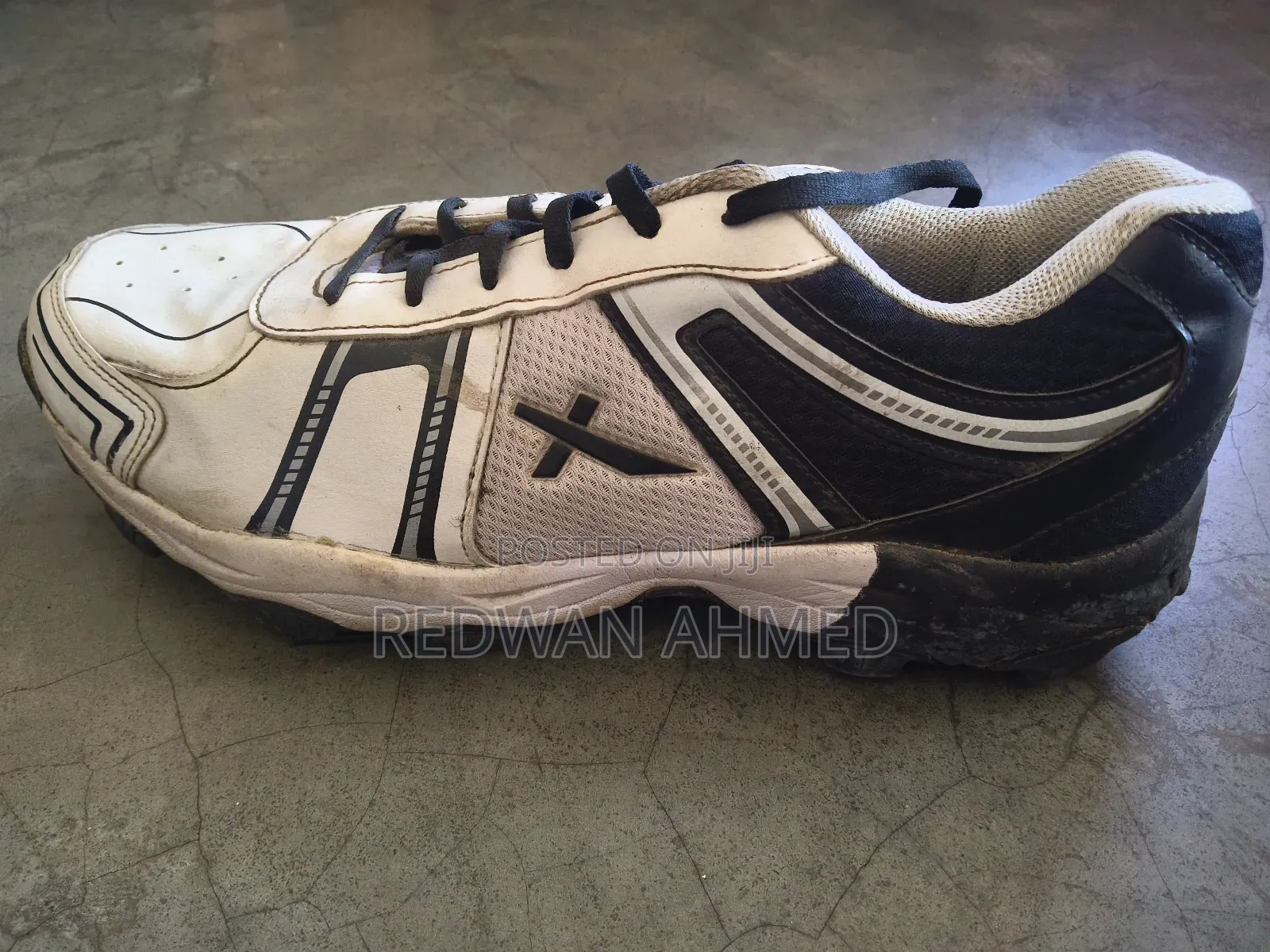 Selling a pair of shoes