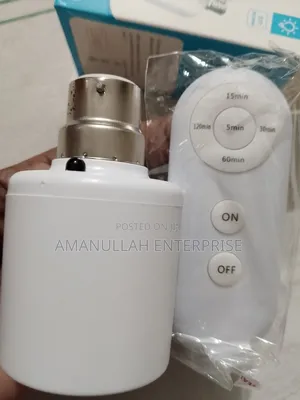Wireless Lamp Holder With a Remote Control an E27 Screw Socket.