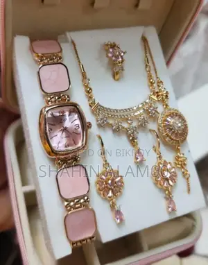 Eye-catching 6-in-1 Jewelry and Watch Set
